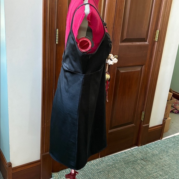 Forever 21 black dress lingerie mini
Open back spaghetti strap V-neck
Size M - Picture 7 of 13